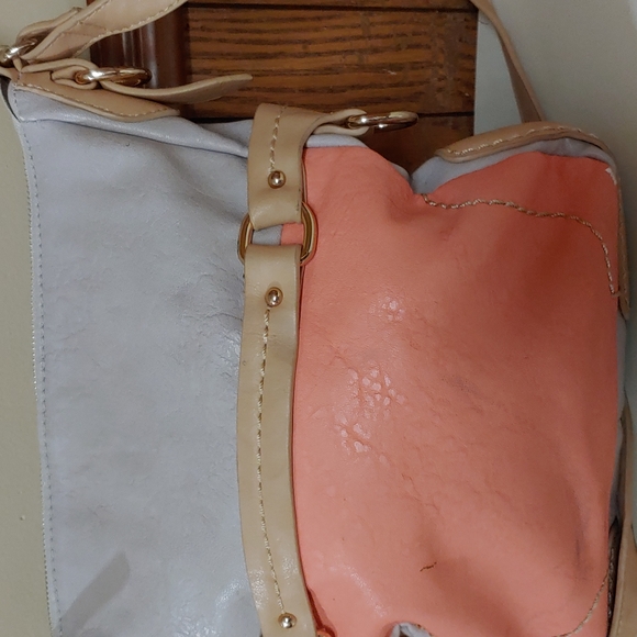 Shiraleah Chicago Leather Crossbody Bag - Picture 5 of 17